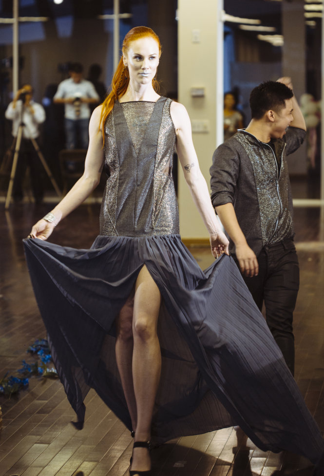 Thiết kế thời trang của sinh viên Việt trình diễn tại Mỹ 